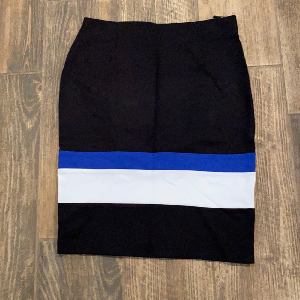 Amanda & Chelsea stretchy pencil skirt